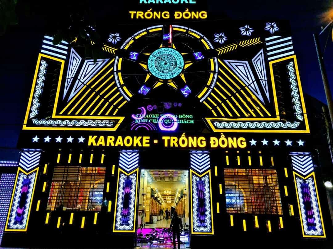 sua-man-hinh-led-karaoke-tan-binh
