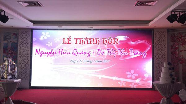 sua-man-hinh-led-tiec-cuoi-tan-phu-gia-re