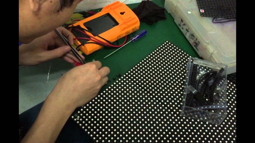 sua-man-hinh-cfe-quan-tan-phu