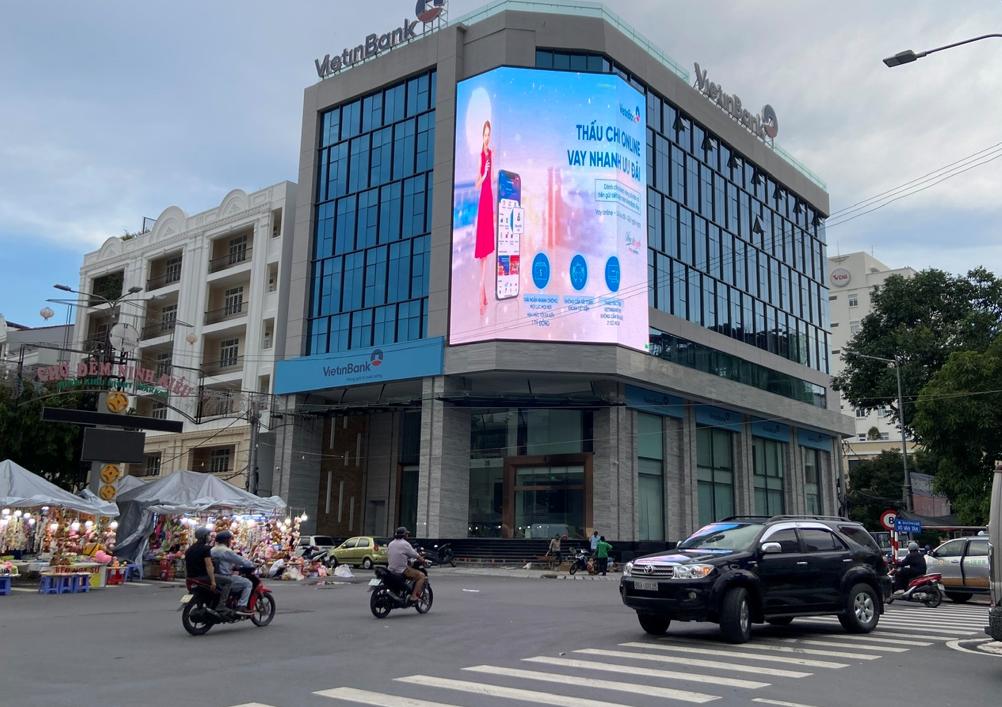 sua-man-hinh-led-can-tho