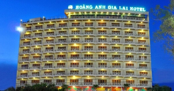 lam-bang-hieu-khach-san-quan-3